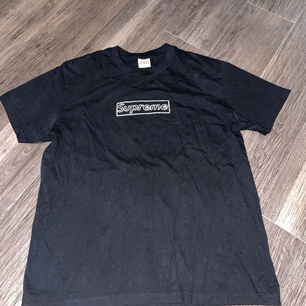 Supreme kaws t-shirt